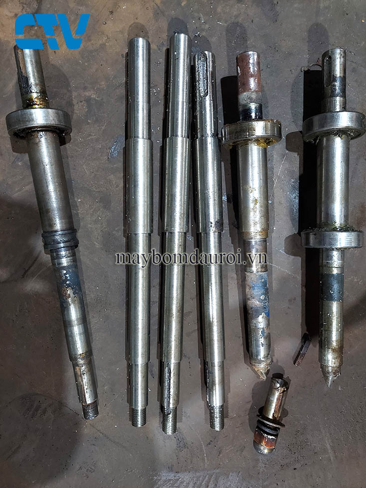 Sửa máy bơm đầu rời bị hỏng gãy trục