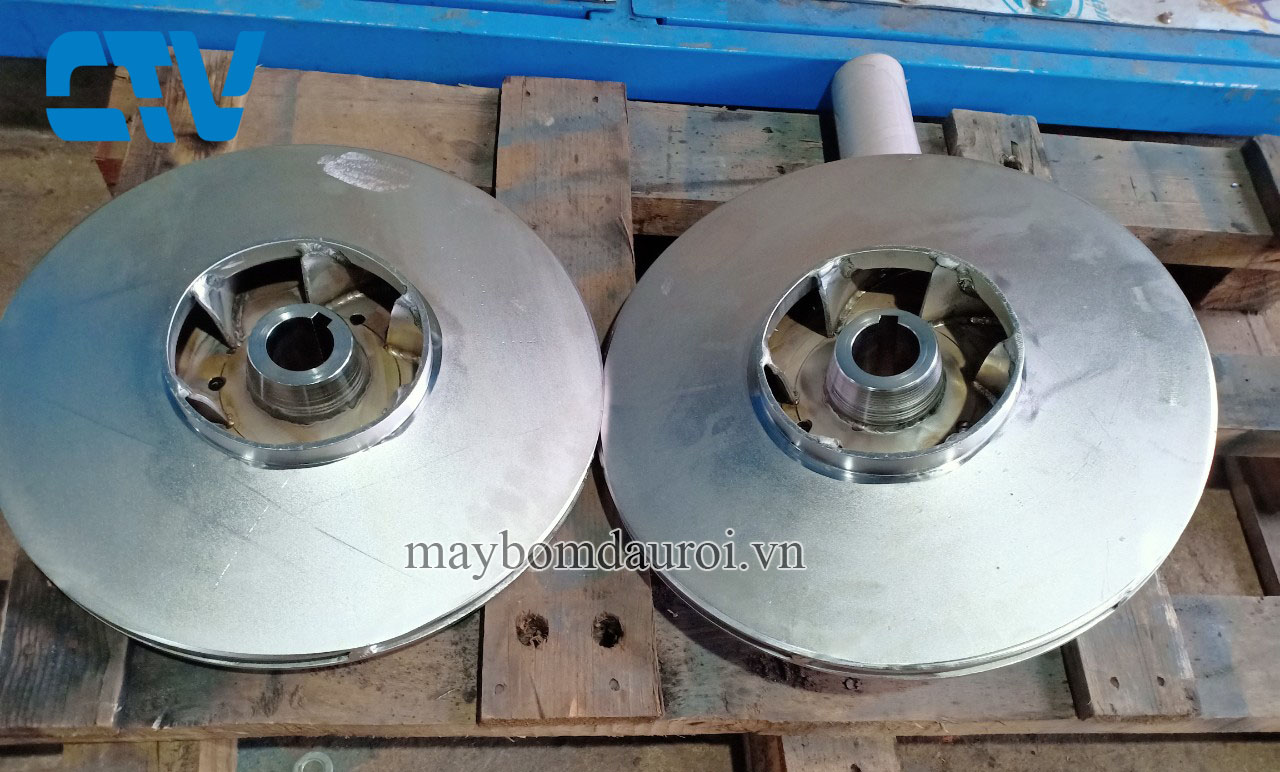 Thay cánh máy bơm đầu rời Ebara 30kw