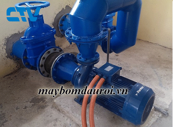 Sửa máy bơm nước Pentax chạy không lên nước