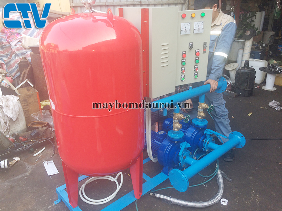 Tủ điện điều khiển hệ 2 máy bơm chạy luân phiên